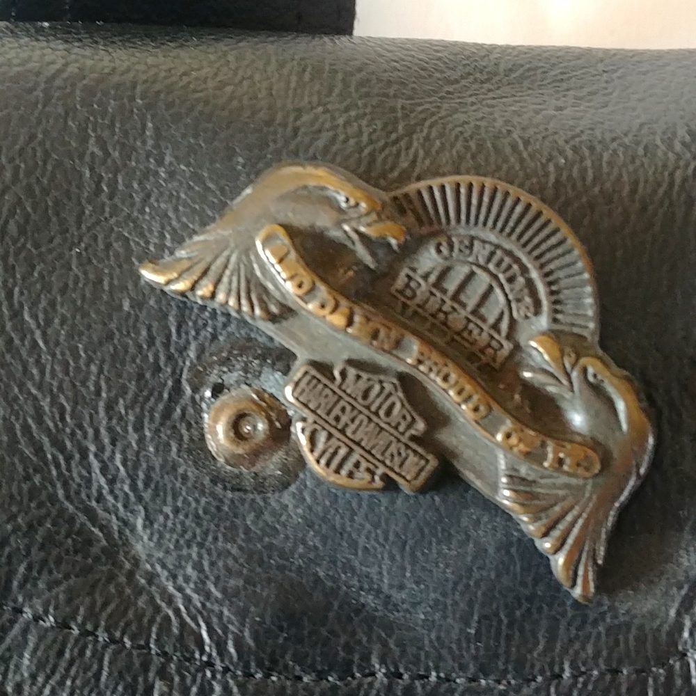 Harley Davidson Leather BackPack - Picture 3 of 12